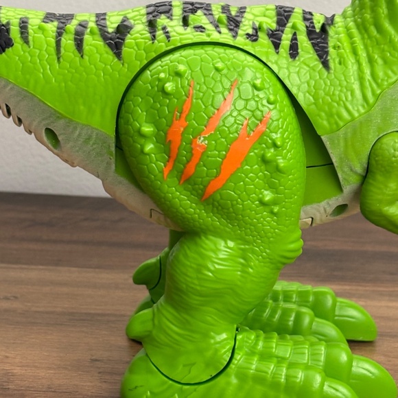 ZURU Green Robo Alive T-REX Dinosaur Robotic Pet Sounds Walking & Opens Mouth - Picture 4 of 11